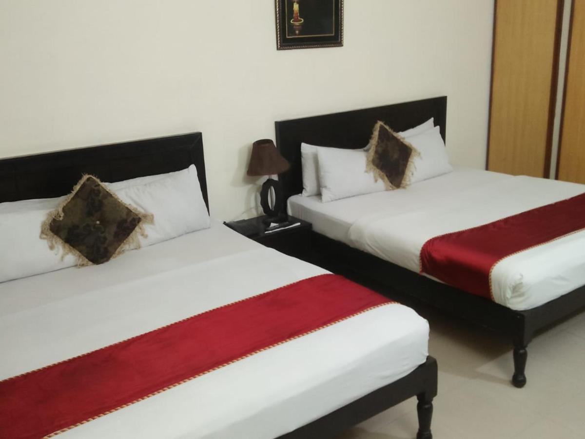 Tourist Inn Hotel Lahore Bagian luar foto