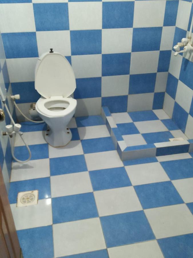 Tourist Inn Hotel Lahore Bagian luar foto