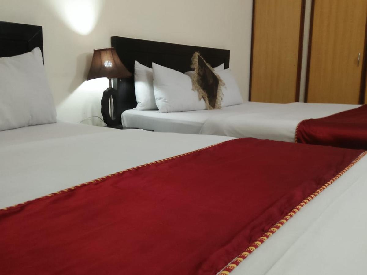 Tourist Inn Hotel Lahore Bagian luar foto