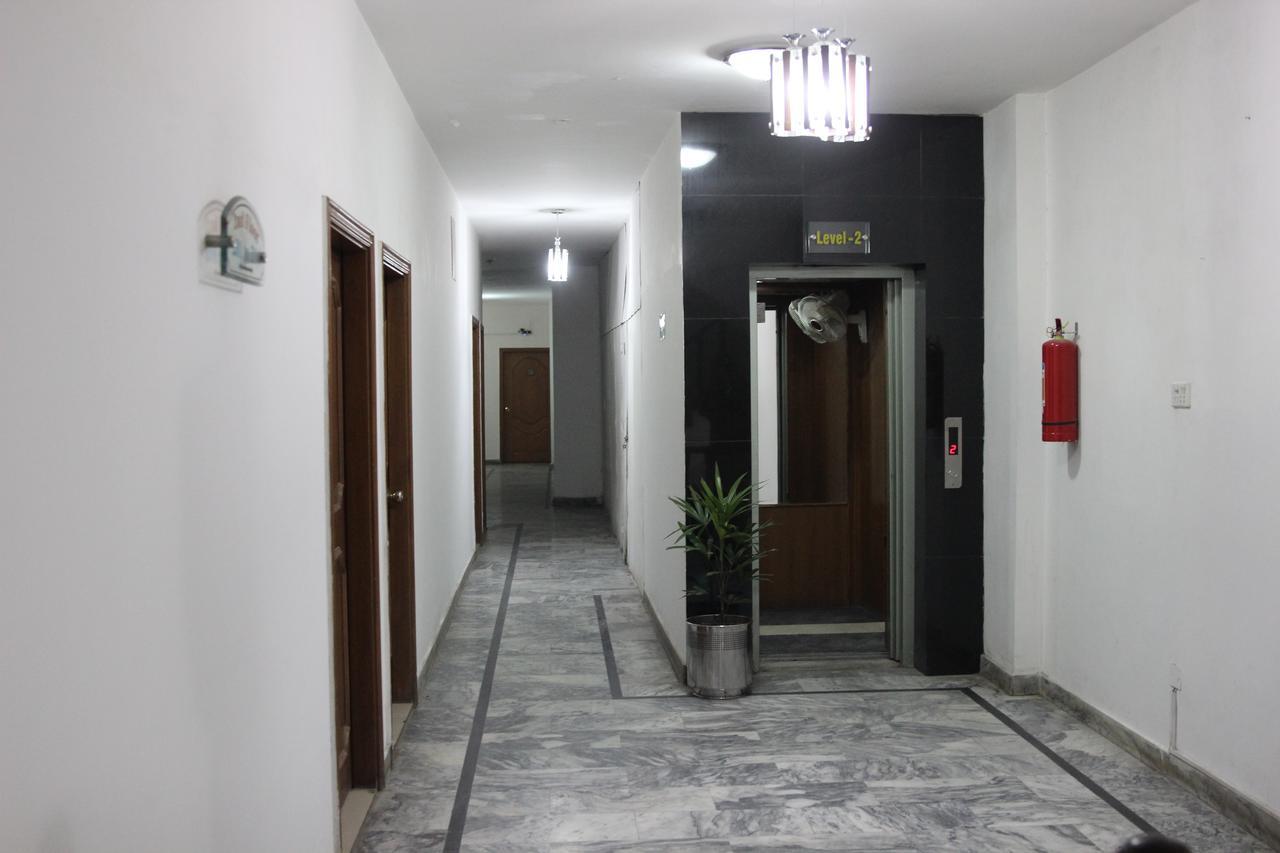 Tourist Inn Hotel Lahore Bagian luar foto