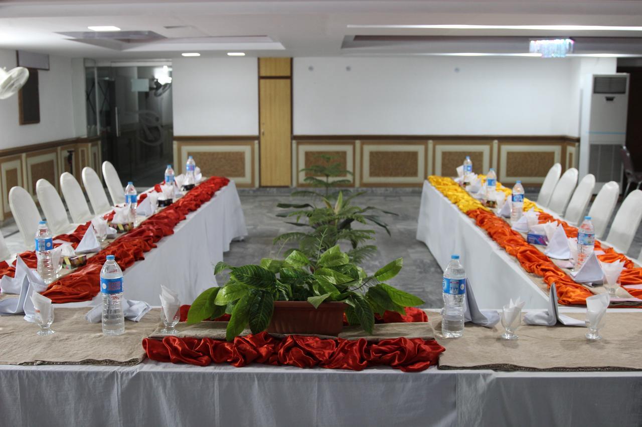 Tourist Inn Hotel Lahore Bagian luar foto