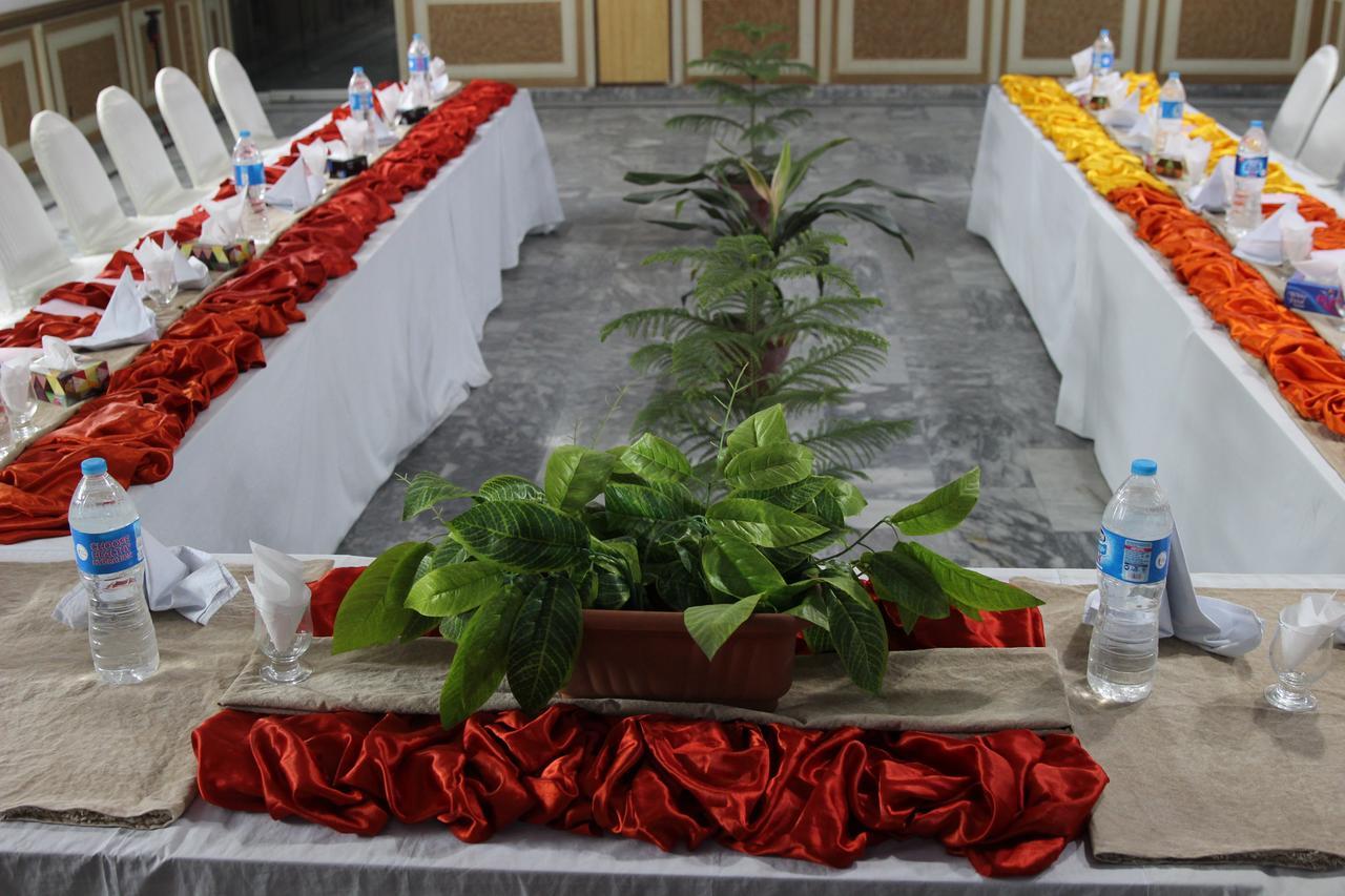 Tourist Inn Hotel Lahore Bagian luar foto