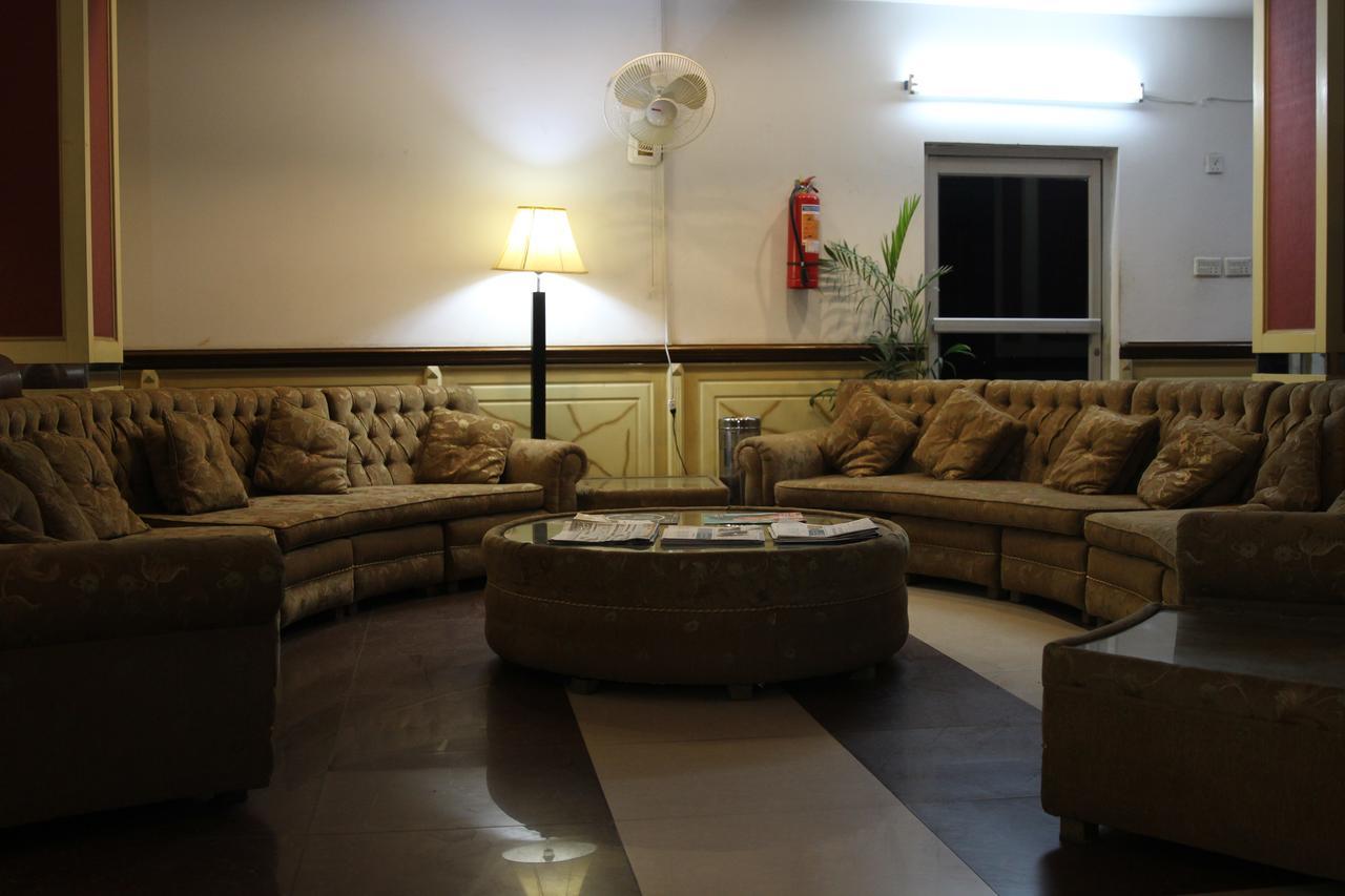 Tourist Inn Hotel Lahore Bagian luar foto