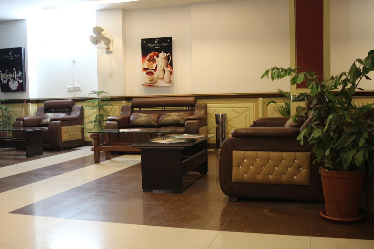 Tourist Inn Hotel Lahore Bagian luar foto