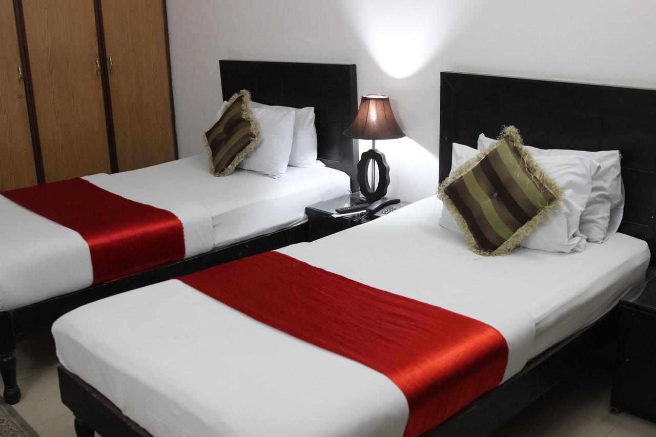 Tourist Inn Hotel Lahore Bagian luar foto