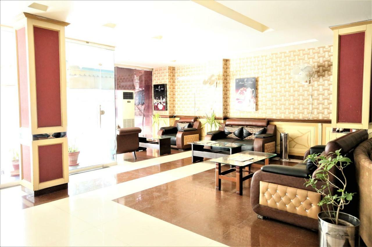 Tourist Inn Hotel Lahore Bagian luar foto