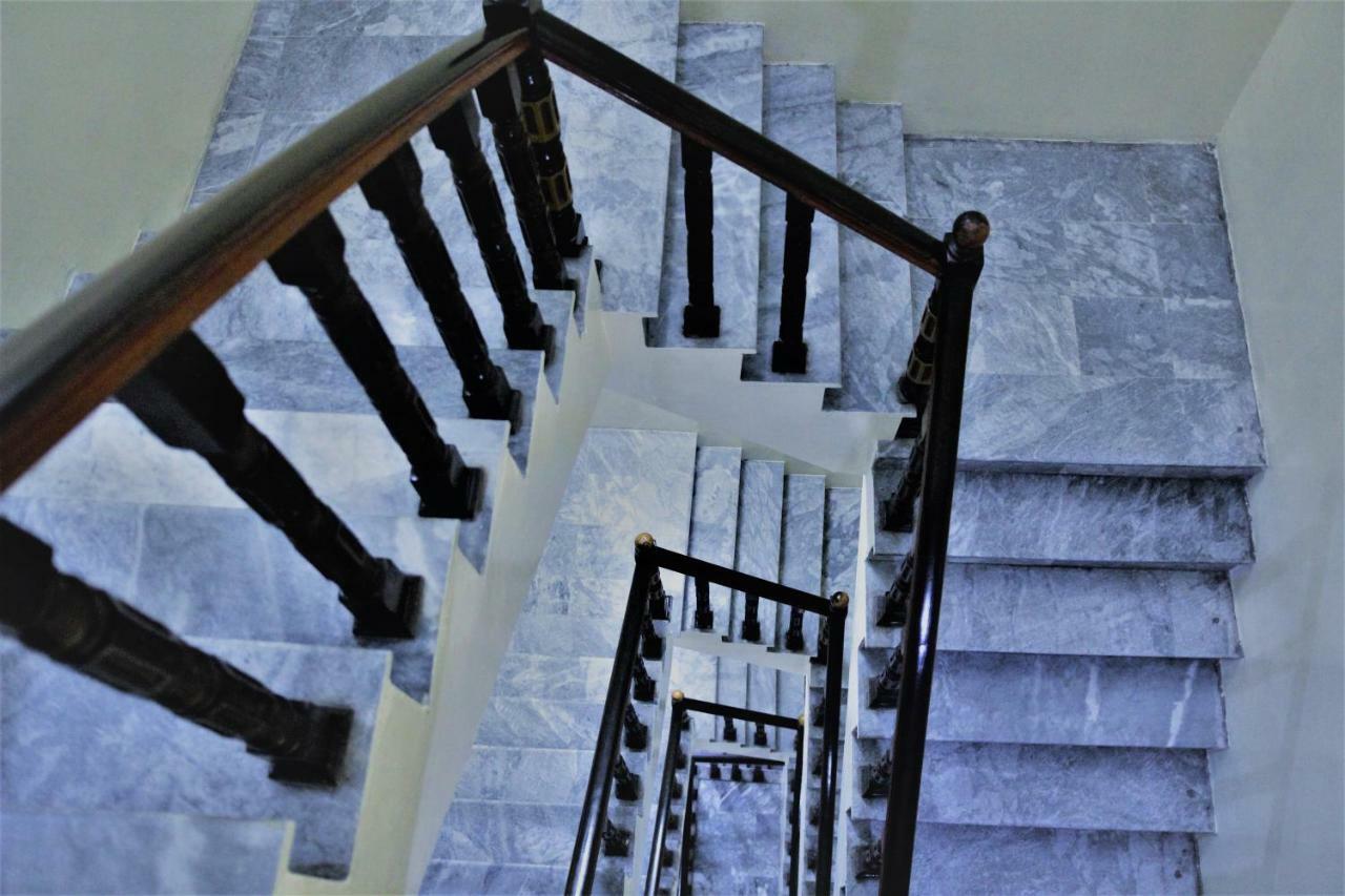 Tourist Inn Hotel Lahore Bagian luar foto
